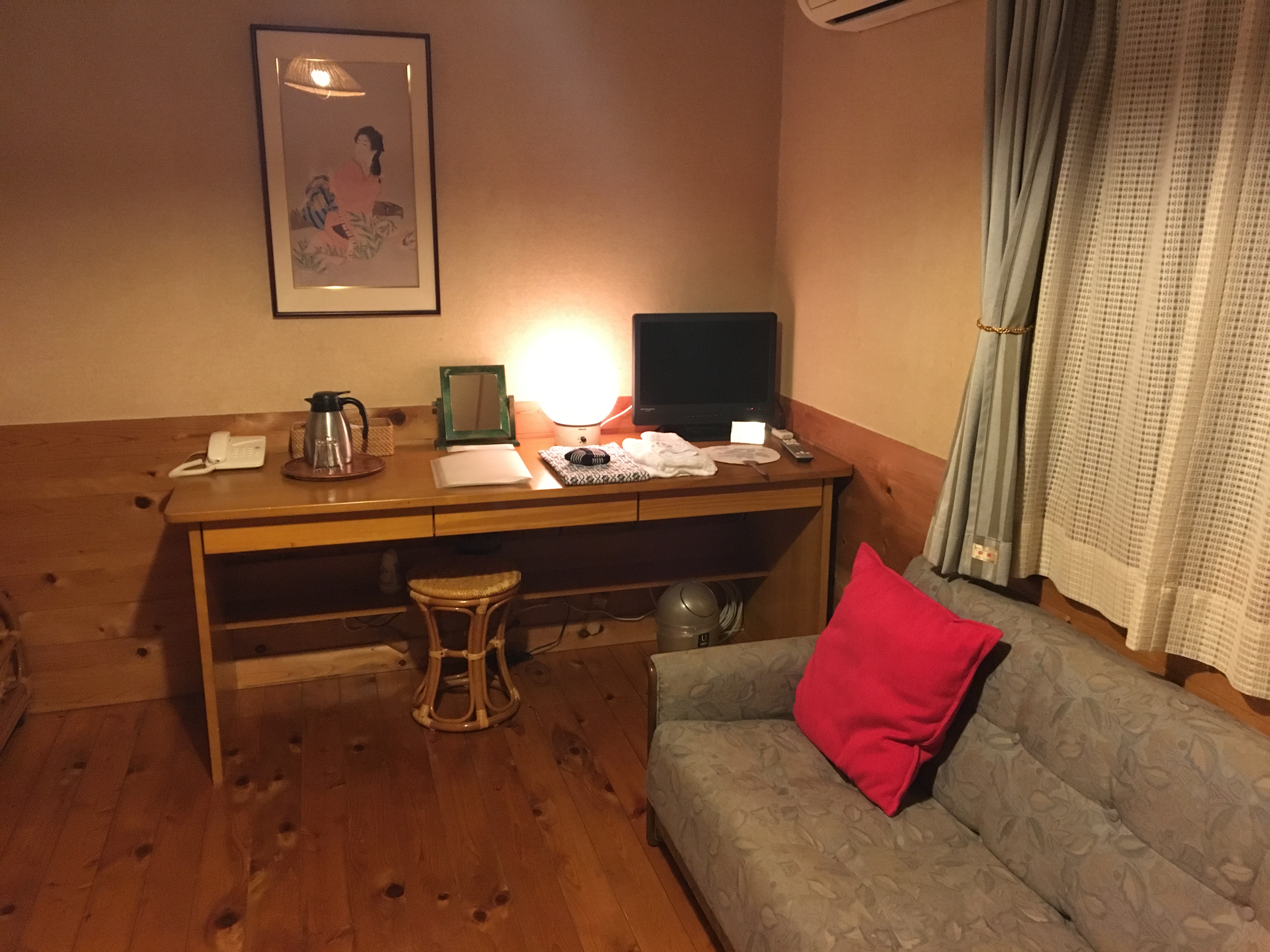 現金特価/熊野の木の温もりを用いたフローリング・洋室・ベッド